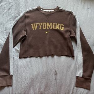 Nike Team, wyoming cropped long sleeve shirt, Medium, waffle pattern.